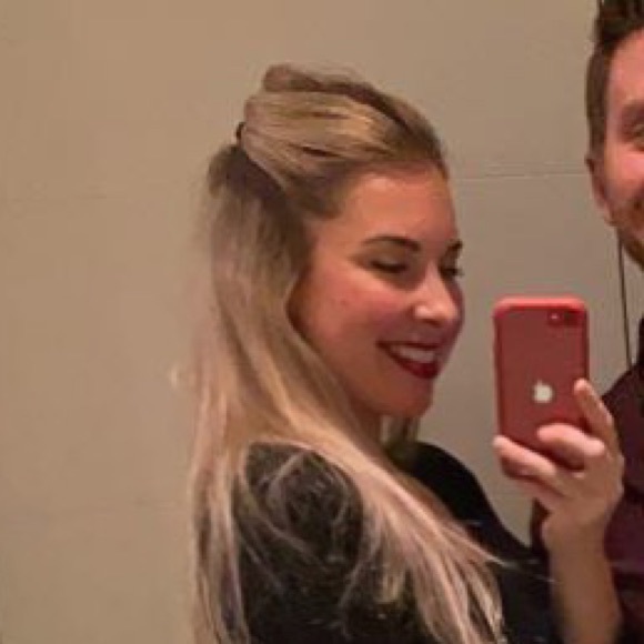 Meet your Posher, Jessica - Picture 1 of 1